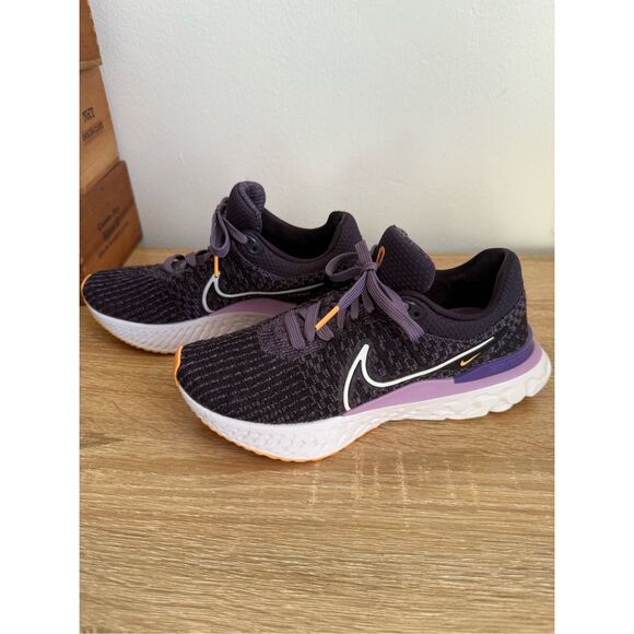 Nike React Infinity Run Flyknit 3 in Cave Purple Women's US Size 7 - Picture 5 of 9
